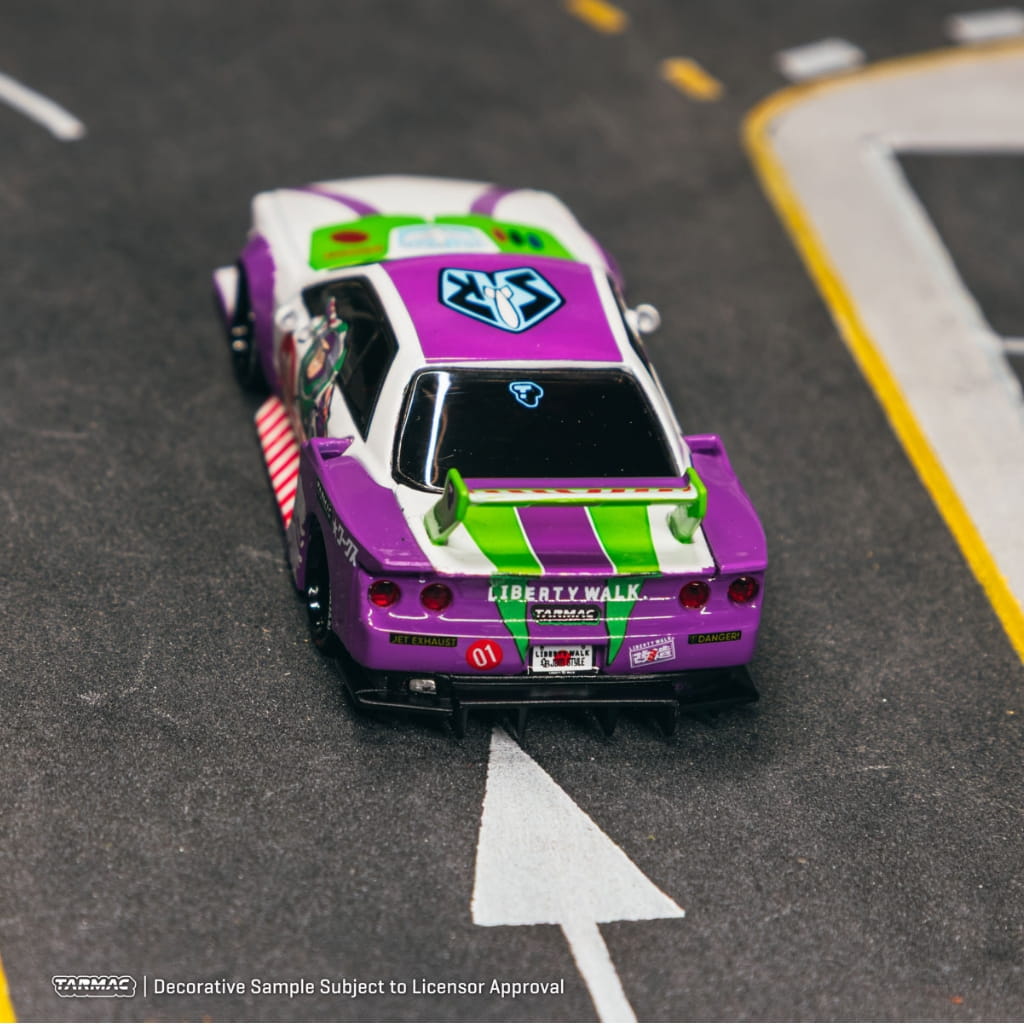 Tarmac Works 1:64 - LB-KAIDO WORKS R32 Skyline Buzz Lightyear Edition - Exclusivo COMIC CON HK 2026